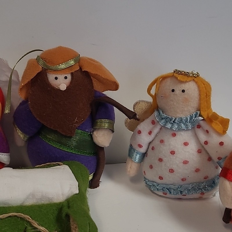 Gemmy Industries Nativity Felted Plush Dolls Childrens 9 piece INCOMPLETE SET gallery
