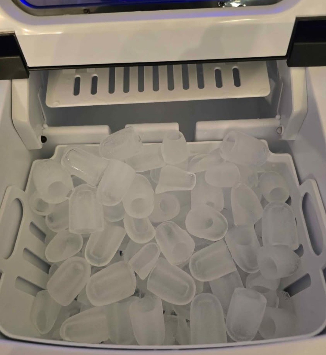 Newair Bullet Ice Maker Countertop 26 lbs/Day Ice Machine 2 Sizes Matte Black gallery