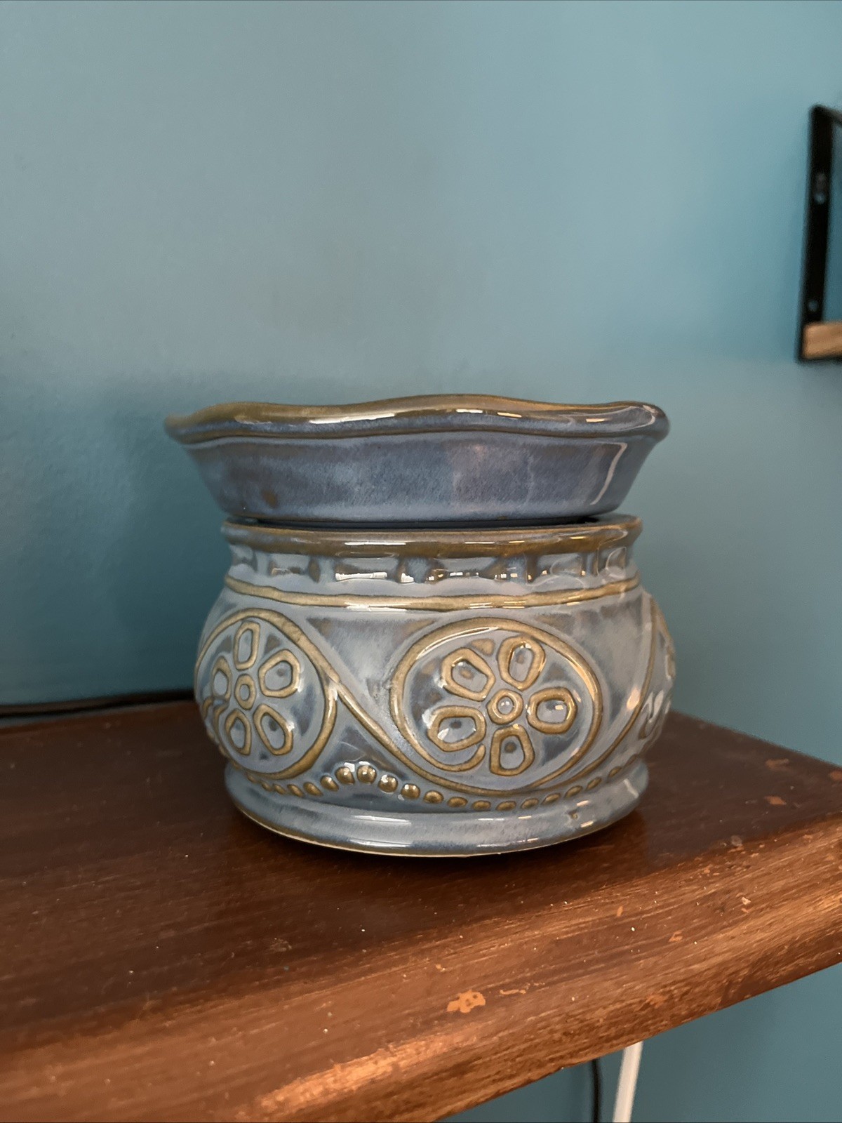 SC Johnson & Son Electric SCJ-183 Wax Warmer Plate And Dish Blue & Olive Green gallery