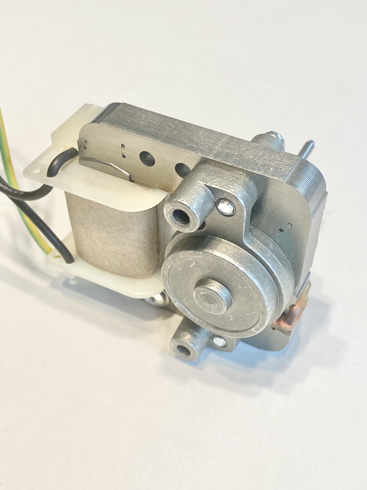 29725000O Refrigerator Evaporator Fan Motor Compatible W/ Frigidaire, Electrolux gallery