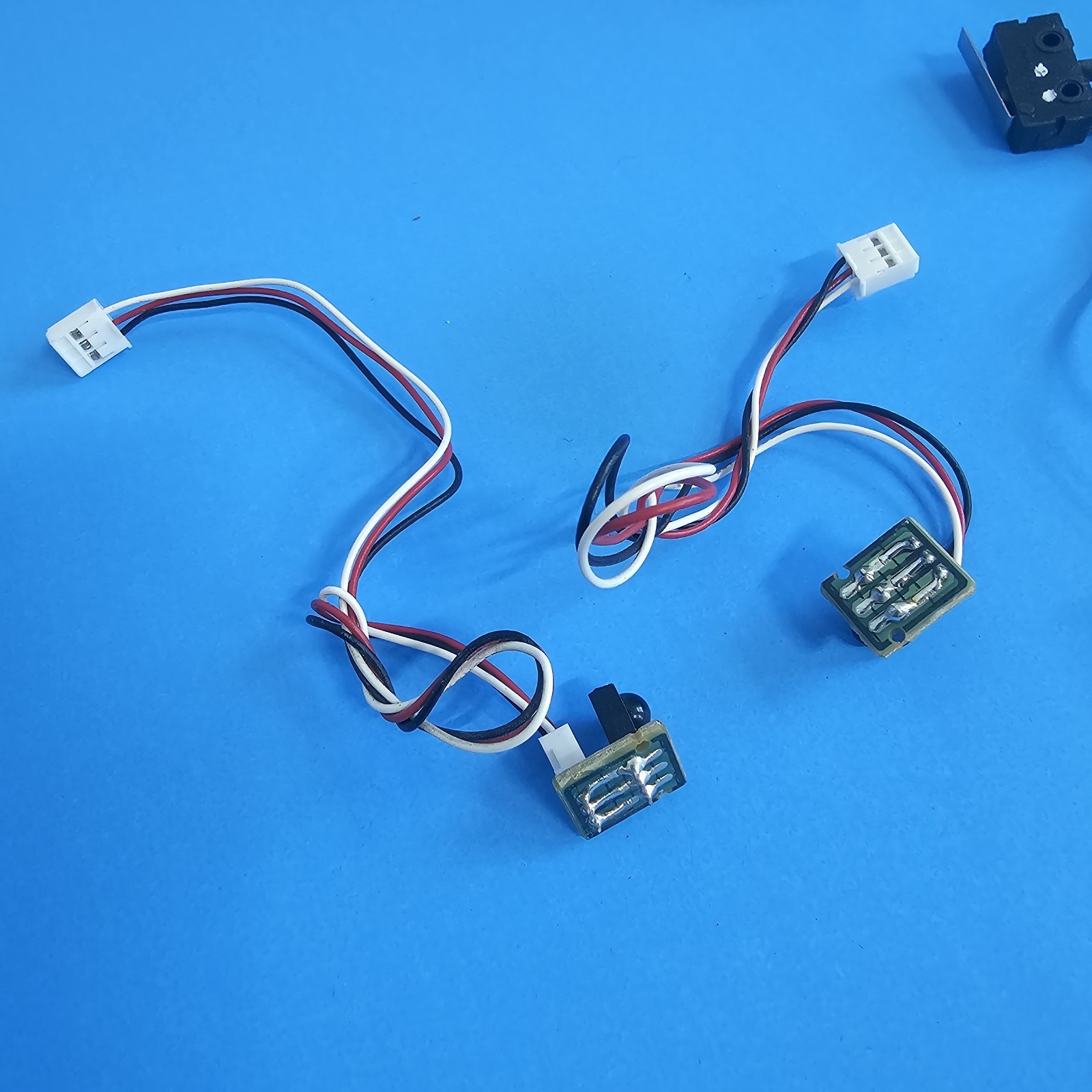 Samsung POWERbot R7040 Bumper Switch Sensor Set REPLACEMENT PART SR1AM7040WG gallery