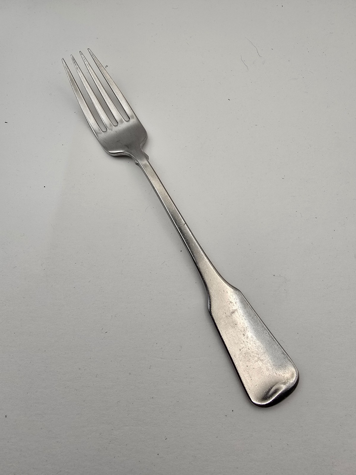 Oneida Stainless AMERICAN COLONIAL Dinner Fork 7 1/4 " gallery