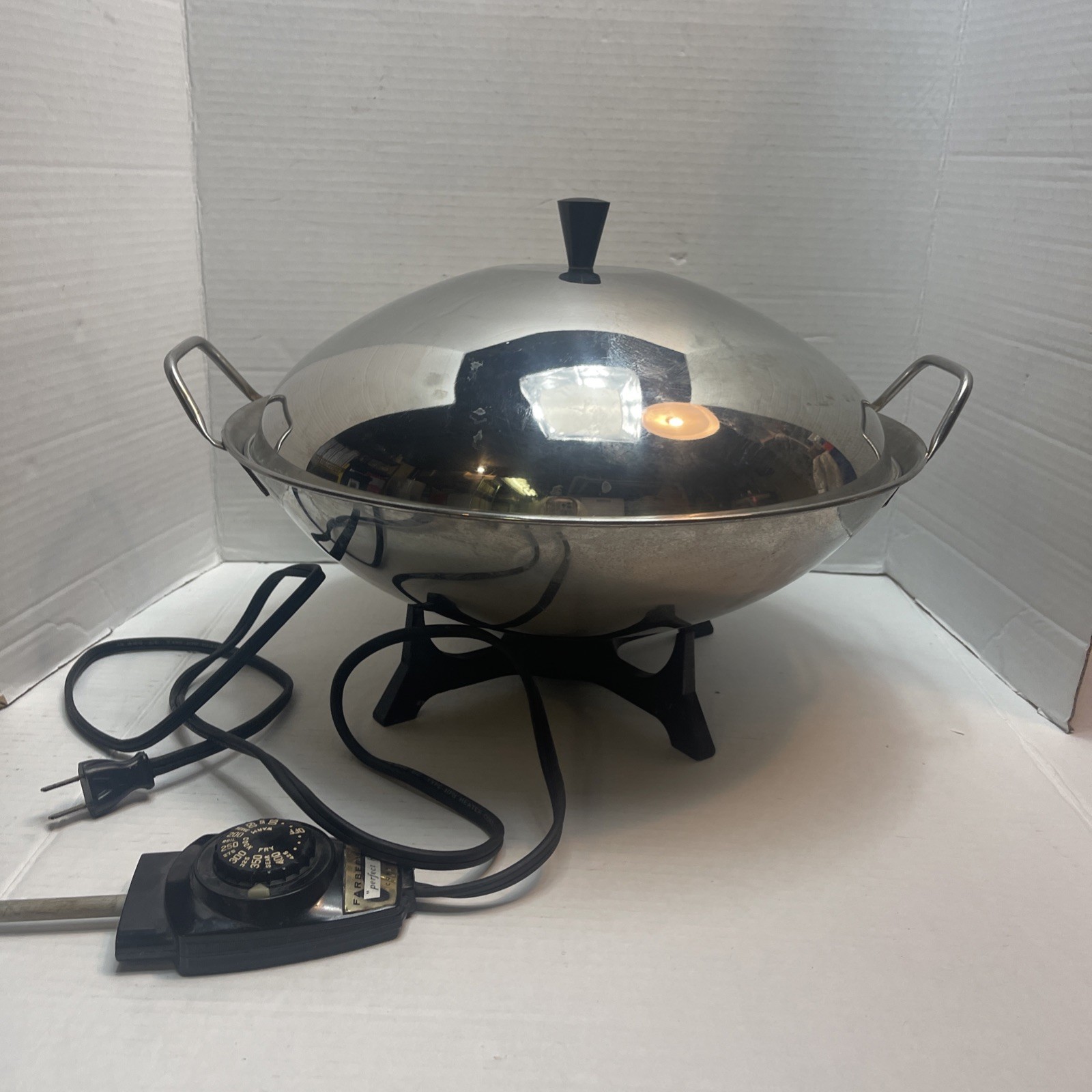 Farberware 14" Stainless Steel Electric Wok Model 303 gallery