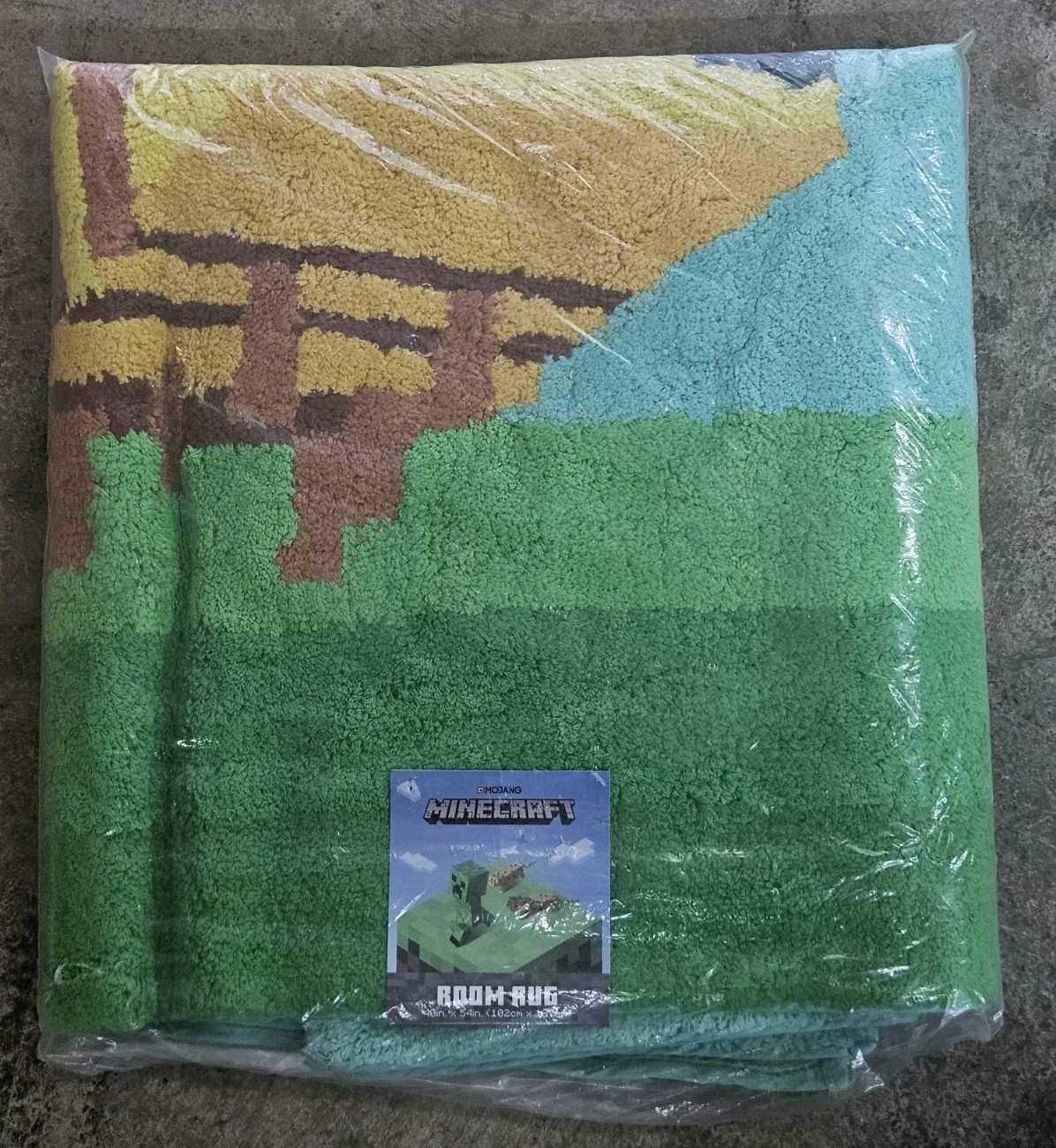 Minecraft Honey Bee Accent Room Rug 40in x 54in (102cm x 137cm) gallery