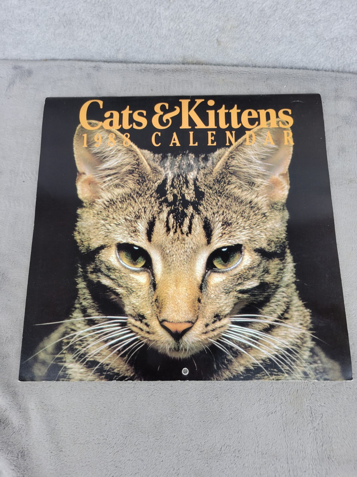 Vintage 1988 Cats & Kittens Tabletop Calendar by Longmeadow Press Collectible gallery