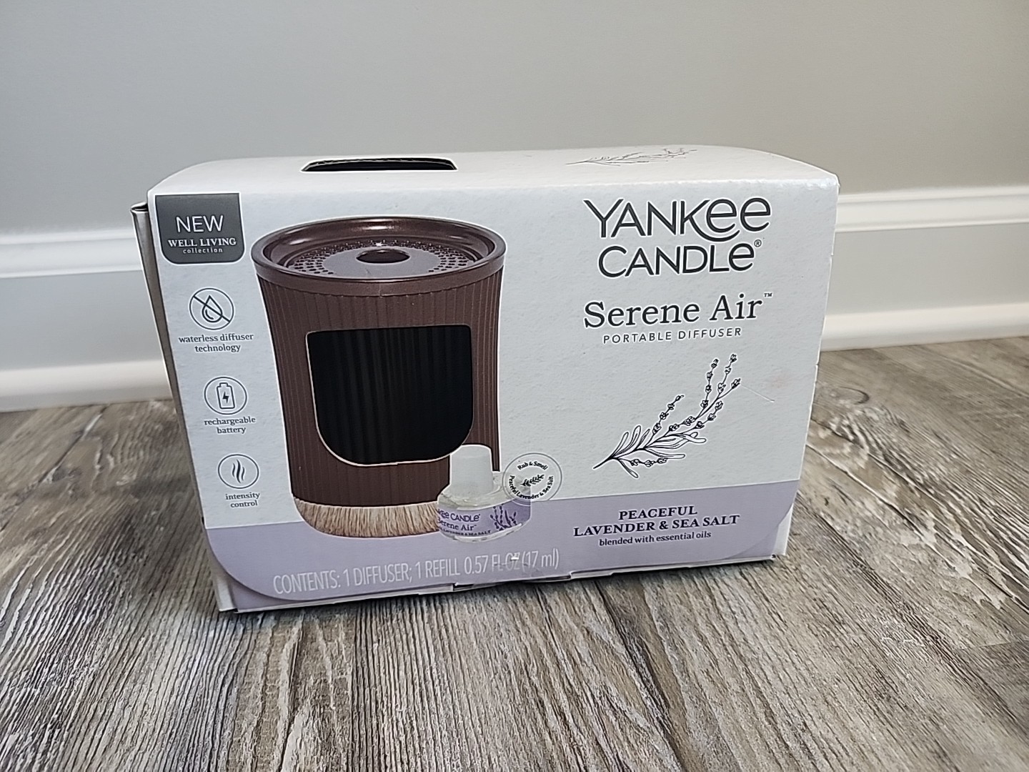 Yankee Candle Serene Air Portable Diffuser - Peaceful Lavender & Sea Salt gallery