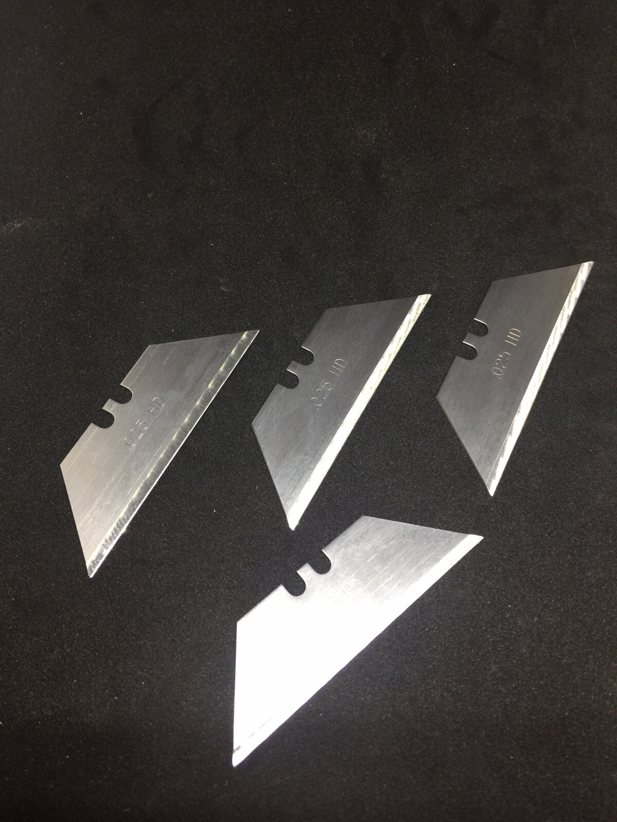 4 pc Standard Utility Knife Blades Box Cutter Razor Safety FAST SHIPPING TO YOU gallery