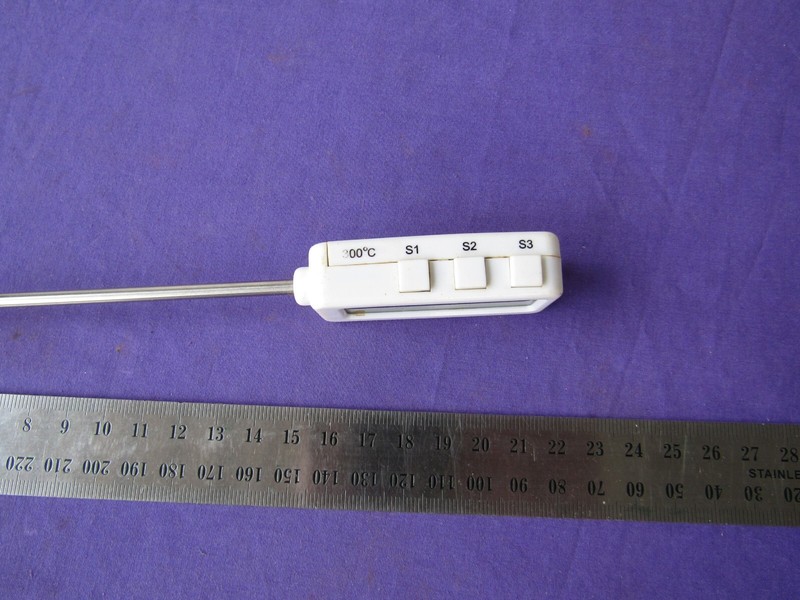 Digital Stick Min/Max Thermometer with Timer to 300 degrees Celsius gallery