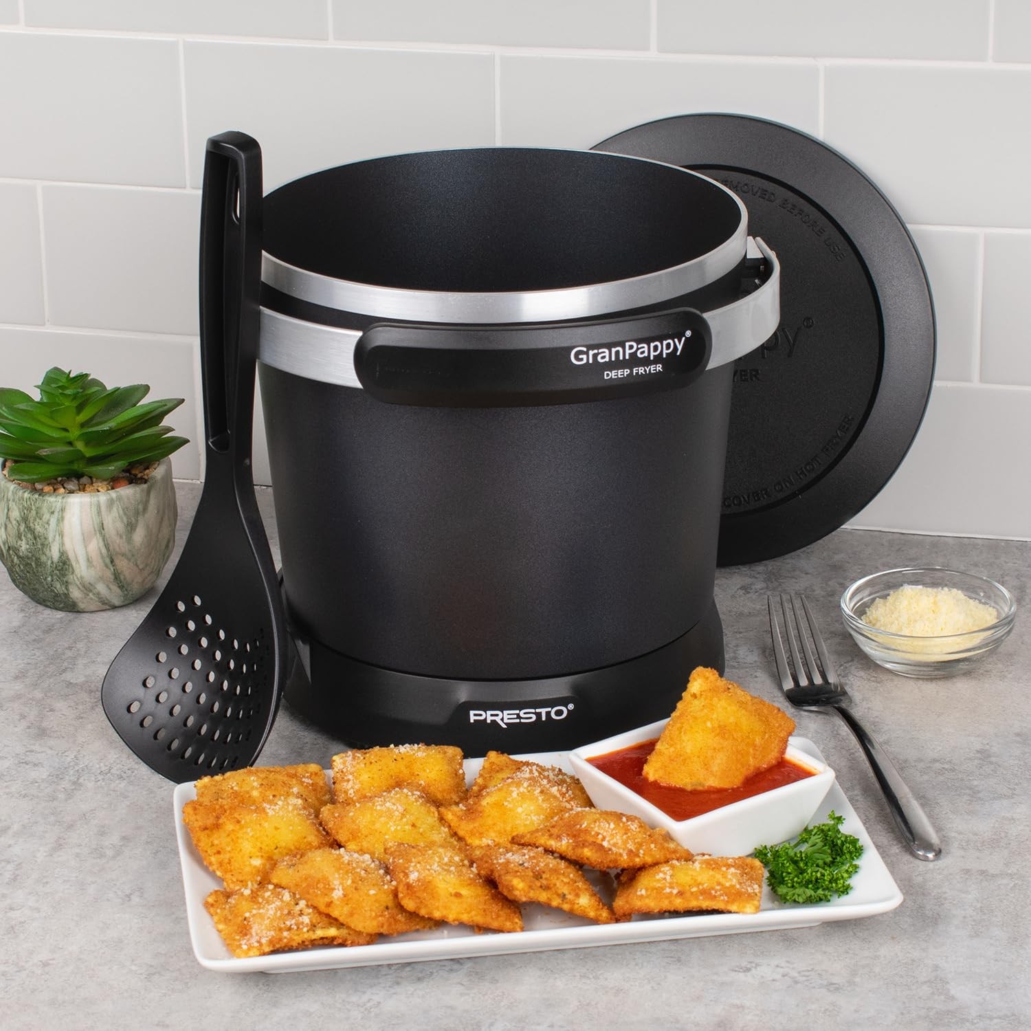 Presto 05411 Granpappy Electric Deep Fryer gallery