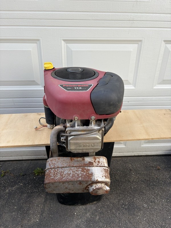 BRIGGS & STRATTON 17.5 HP PowerBuilt 500cc Good Running Engine gallery