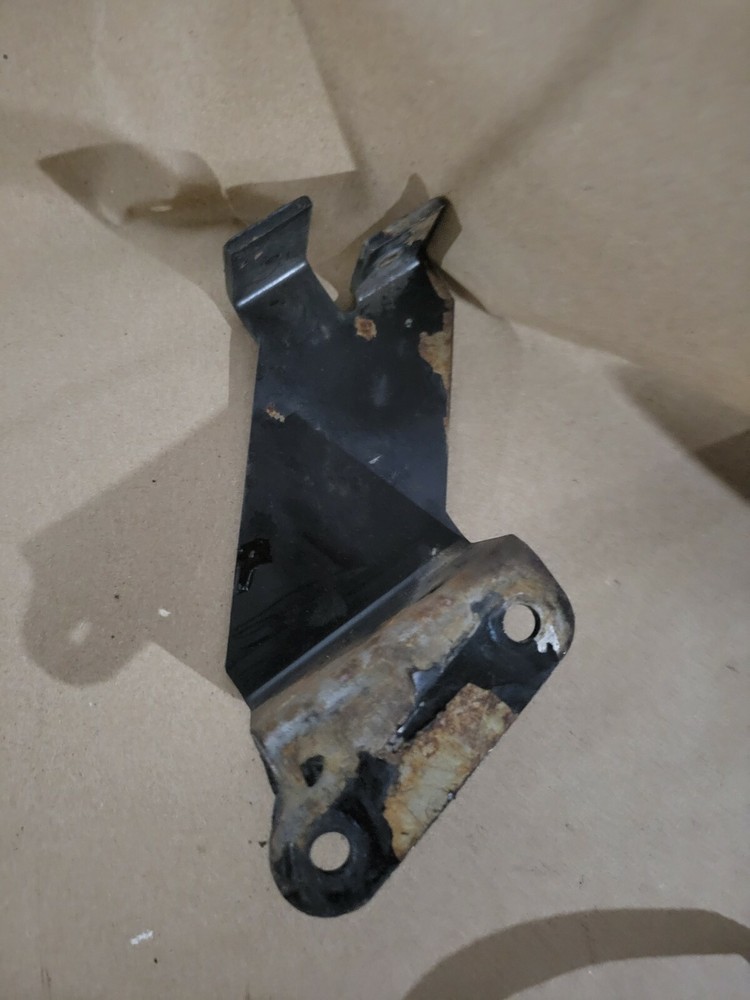 Cub Cadet 1782 Engine Control Bracket