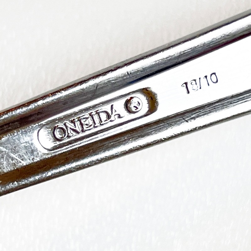 Set 4 Oneida Chroma-Mandolina Stainless 18/10 Glossy Dinner Forks 8 inches gallery