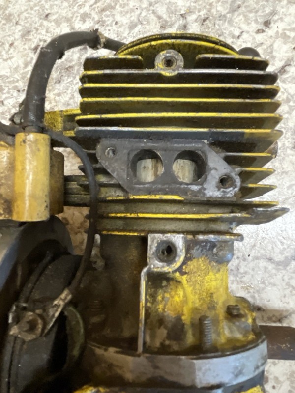 OEM Vintage McCulloch Chainsaw Engine, Untested, Unknown Model, Spins Freely gallery
