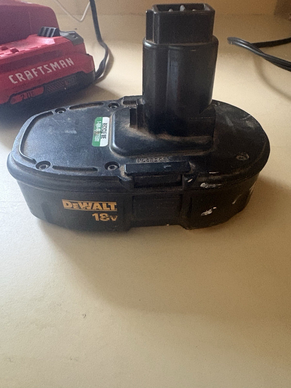 DEWALT 18V Cordless Power Tool Battery Pack Rechargeable Alkaline Black Used gallery