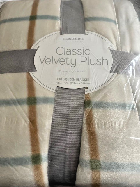 $60 NEW Berkshire Full Queen Size Blanket - Blue & Gold - 90" X 90" gallery