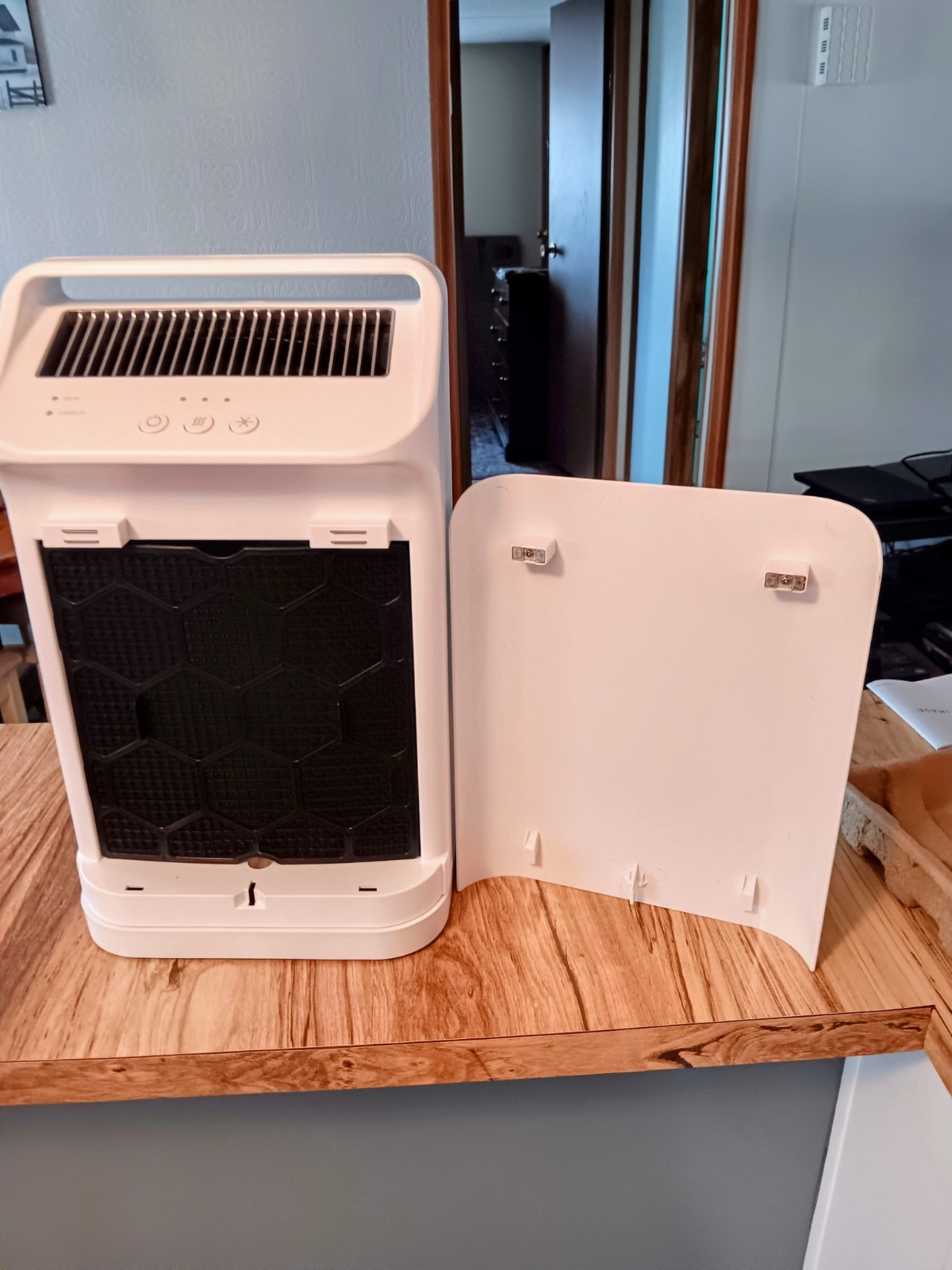 Sharper Image PURIFY 3 Air Purifier 97sf CADR 73 (White, Mailer) gallery