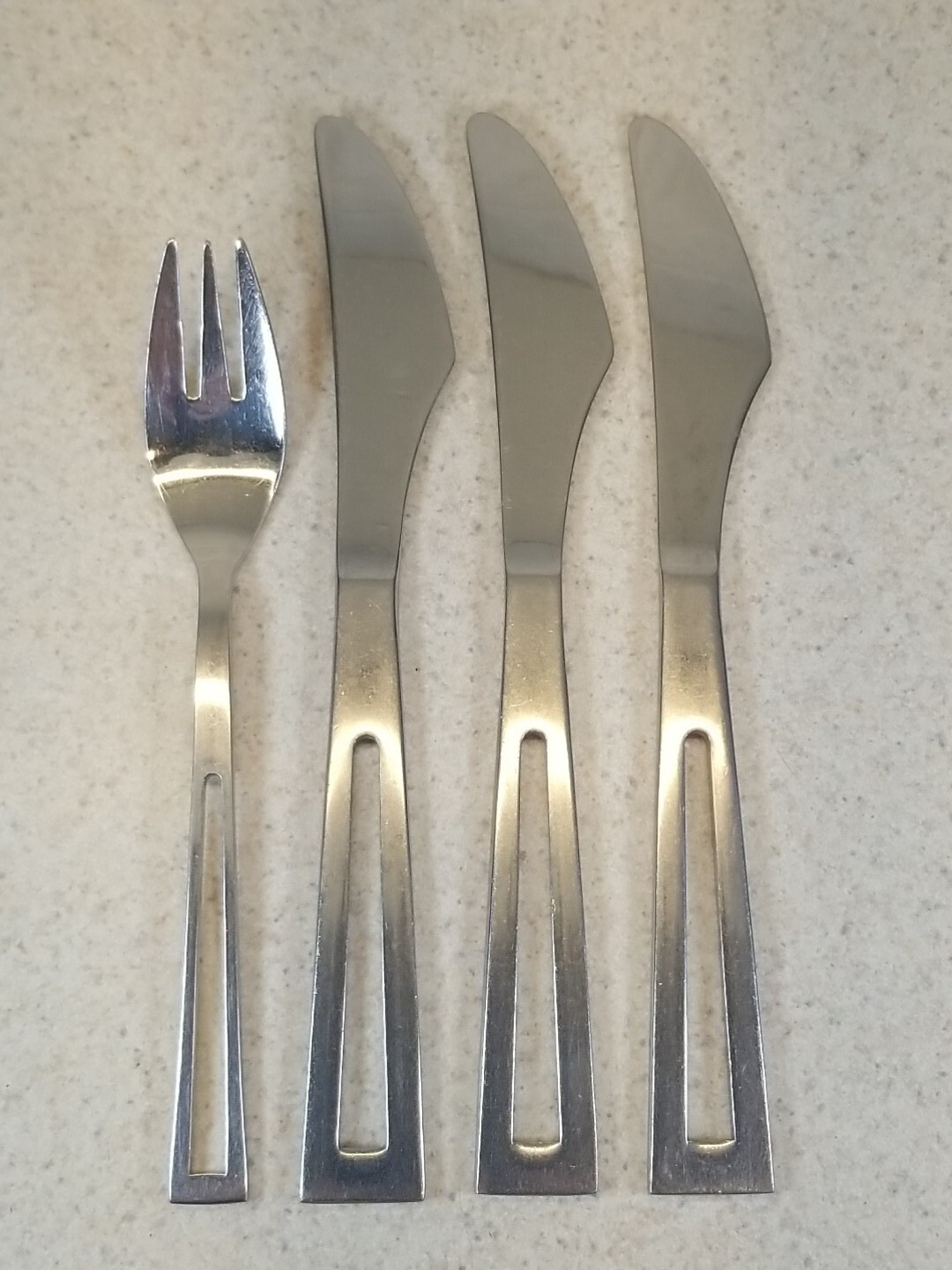 Towle Supreme 18-8 stainless flatware Aperto pattern 4 Misc Pieces Fork & Knives gallery