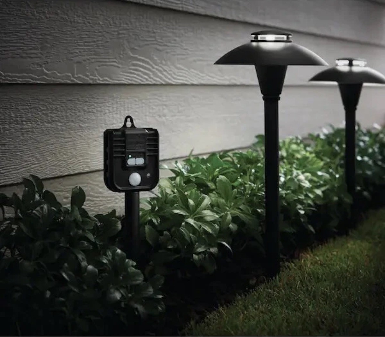 Hampton Bay Home Security Controller for Low Voltage Landscape Lighting Systems’ gallery