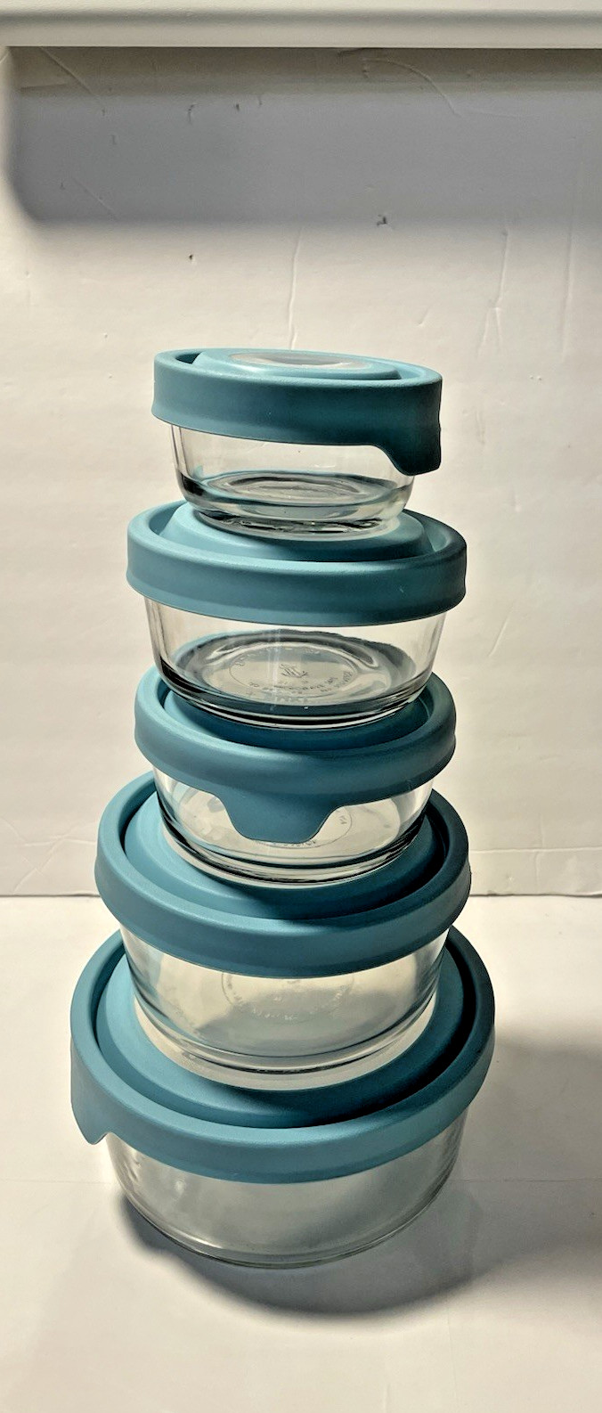 5 Anchor Hocking Snugfit Glass Storage Bowls w/blue lids 1, 2, 4, 7, cups gallery