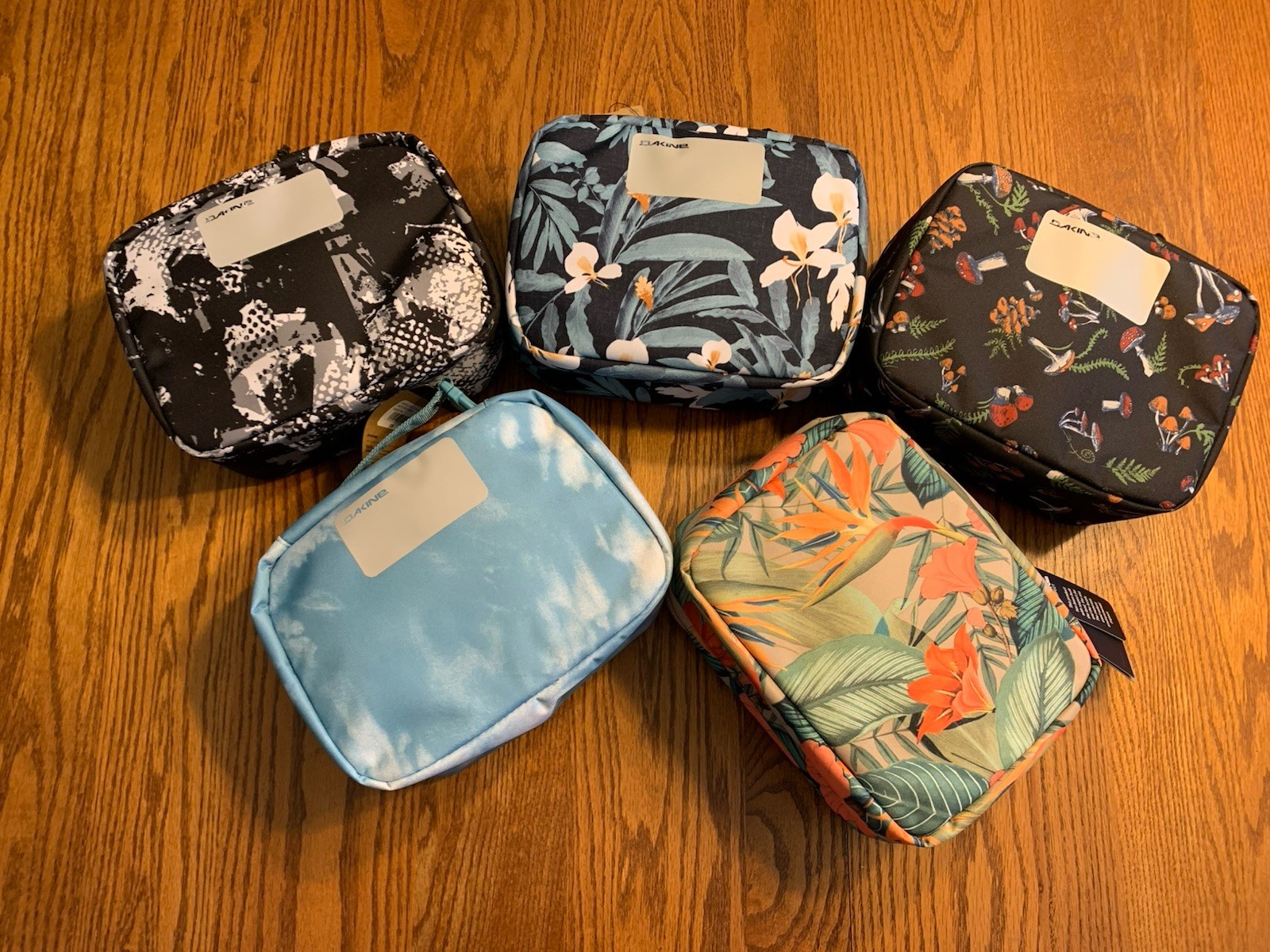 DAKINE Kids 5L Soft Side Insulated LUNCH BOX (4 Colors) NWT gallery