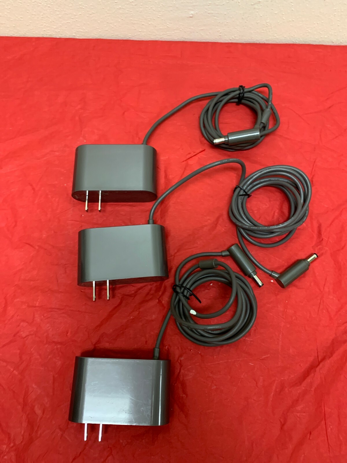 Dyson Charger For V6-V7-V8 Models- Lot Of 3 gallery