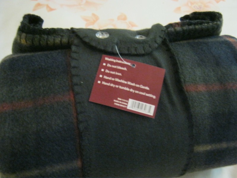 Fleece Throw Blanket ~ Red + Dark Green - 53x77 Inches gallery