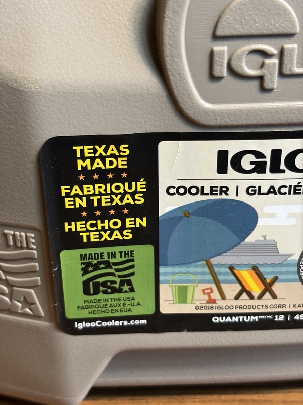 Igloo Quantum 12 cooler 18 Pack capacity Lockable USA. 12 Quart NEW gallery