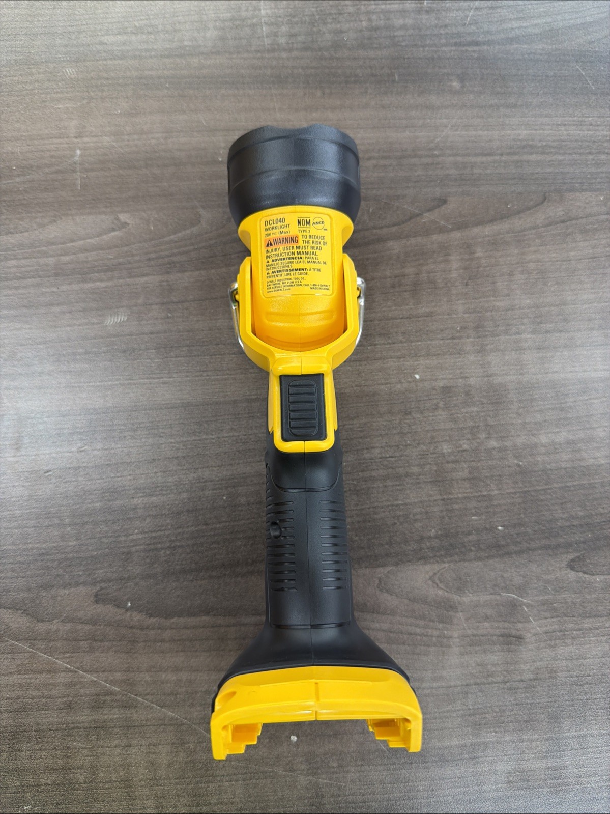 DEWALT 20V MAX LED Work Light, Flashlight DCL040 - Black/Yellow P22 gallery