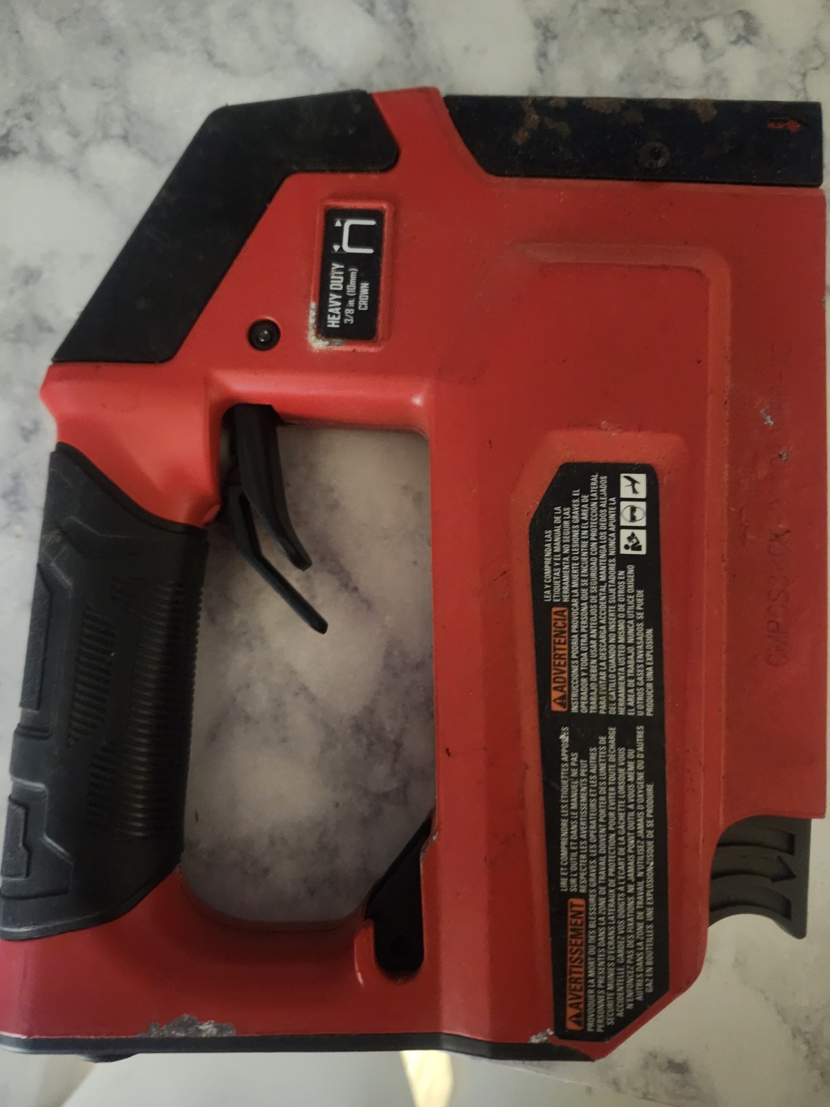 Craftsman CMPC38 Pneumatic 18 Gauge Staple Gun 1/4-9/16 in Red/Black gallery
