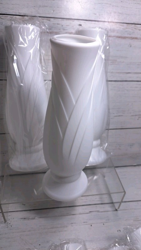 10 Pack Composite Plastic Flower Vases Bulk White Small Boho Floral Vases for... gallery