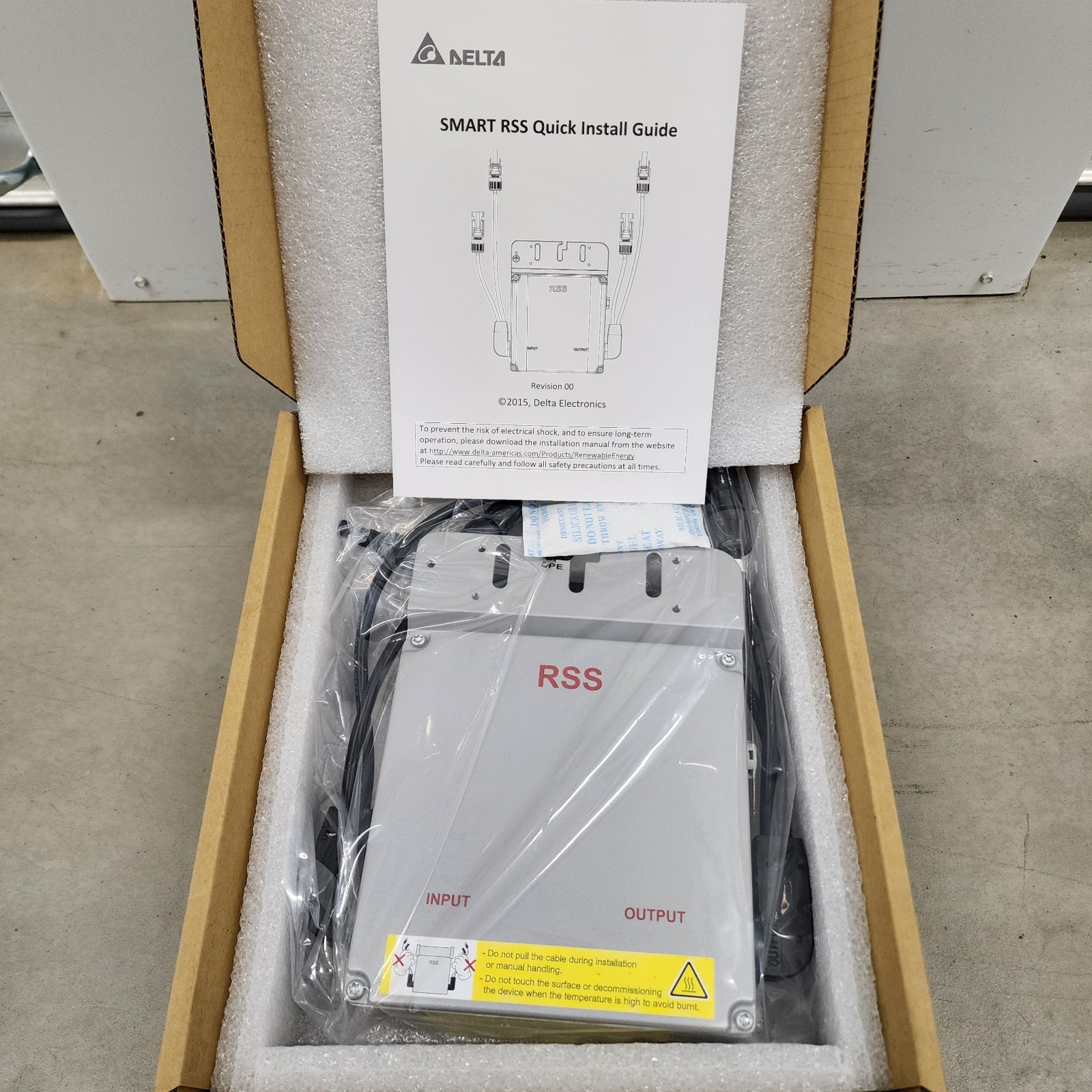 Delta Smart RSS Solar Rapid Shutdown Device | 600VDC String-Level Disconnect gallery