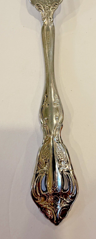 Oneida Community Stainless Brahms Replacement Dinner Fork 7 1/4" gallery