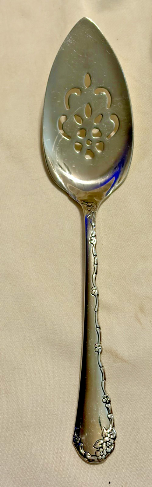 Oneida Community BELLE ROSE Stainless USA Glossy Flatware - PIERCED PIE SERVER gallery