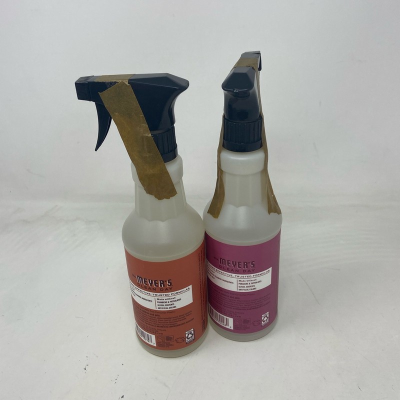 Mrs. Meyer’s Multi-Surface Cleaner 2-Pack Fall Leaves + Mum 16oz gallery