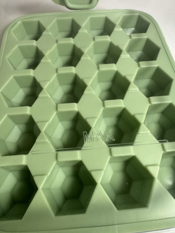 Silicone & Plastic Mini Ice Cube Tray Mold Sets Press Release Pop Out Ice Cubes gallery