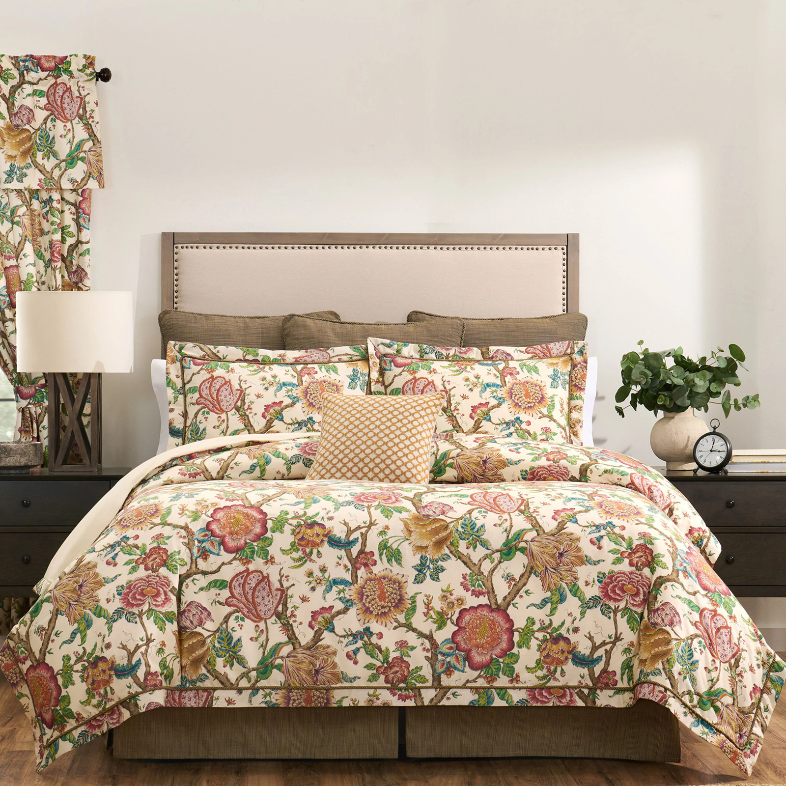 Rose Tree Bronte Floral 4 Piece Comforter Set gallery