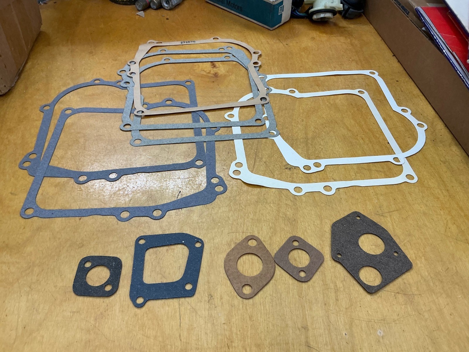 BRIGGS & STRATTON NOS, OEM ENGINE GASKET SET# 298989 gallery
