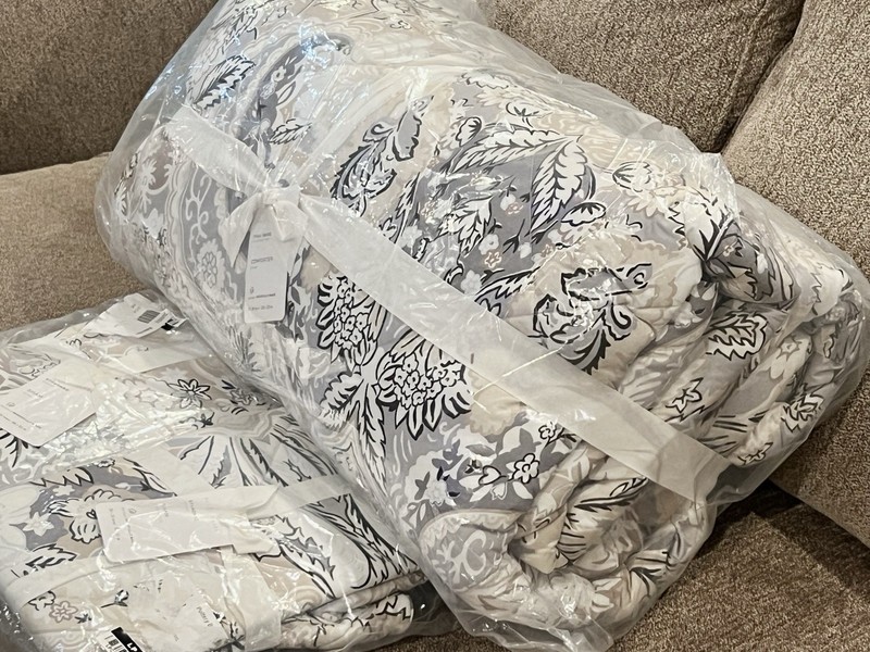 NEW Celeste Full/Queen Percale Comforter & Standard Shams, Multi gallery