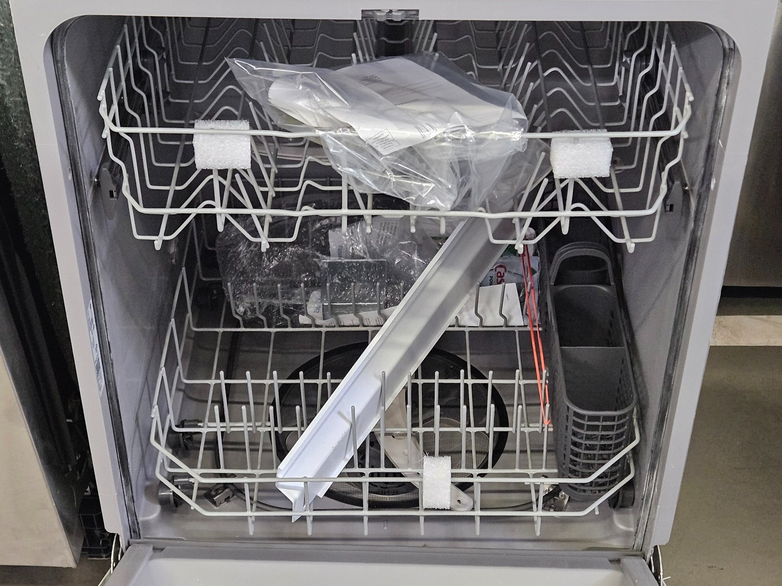 GE GDF460PGTWW 24" White Front Control Dishwasher NOB #161936 gallery