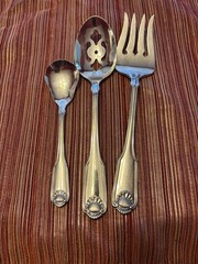 Oneida Classic SHELL Cube Mark Serving Pc Sugar Spoon Meat Fork Slotted Spoon