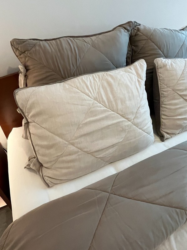 POTTERY BARN LINEN SILK BLEND COMFORTER & SHAMS 5 PIECE SET PRE-OWNED gallery