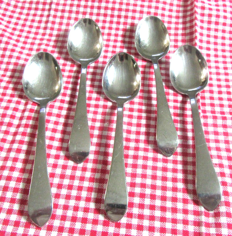 Reed Barton JAMESTOWN Stainless Flatware 5-Oval Soup Spoon 6 5/8 in gallery