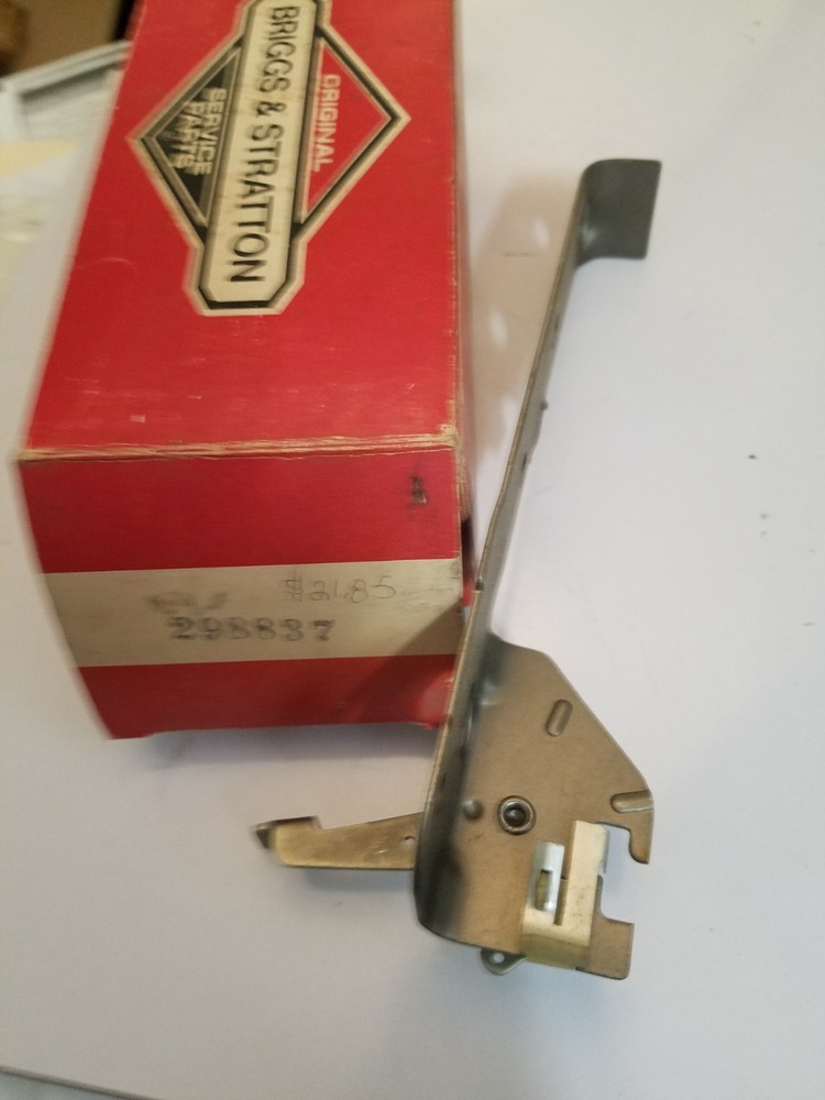 Briggs & Stratton Control Bracket 298837 - OEM Packaging - NEW - AA2A