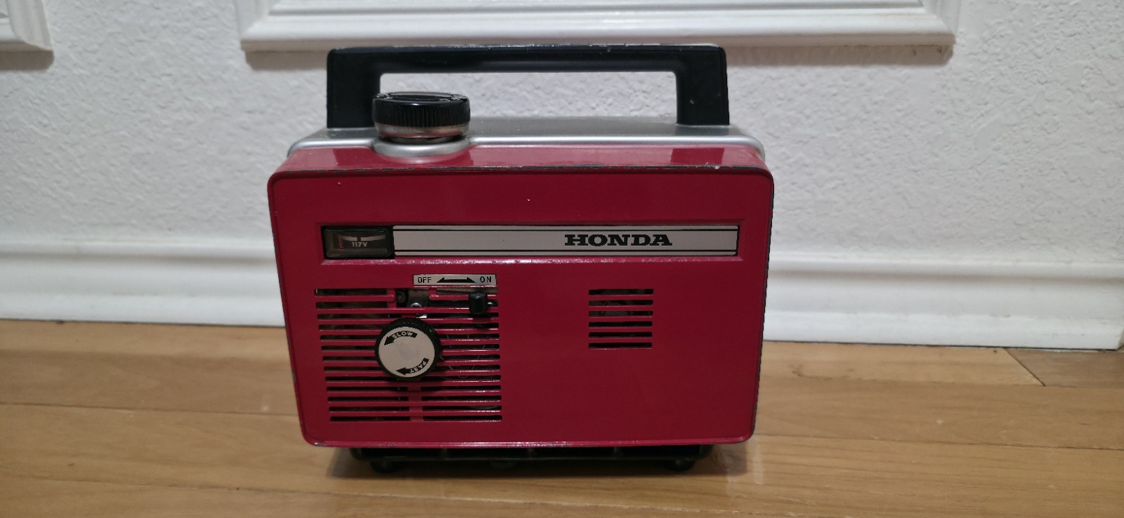 Vintage Honda E40 "Lunch Box" Generator Micro Mini RARE Running E-40 gallery