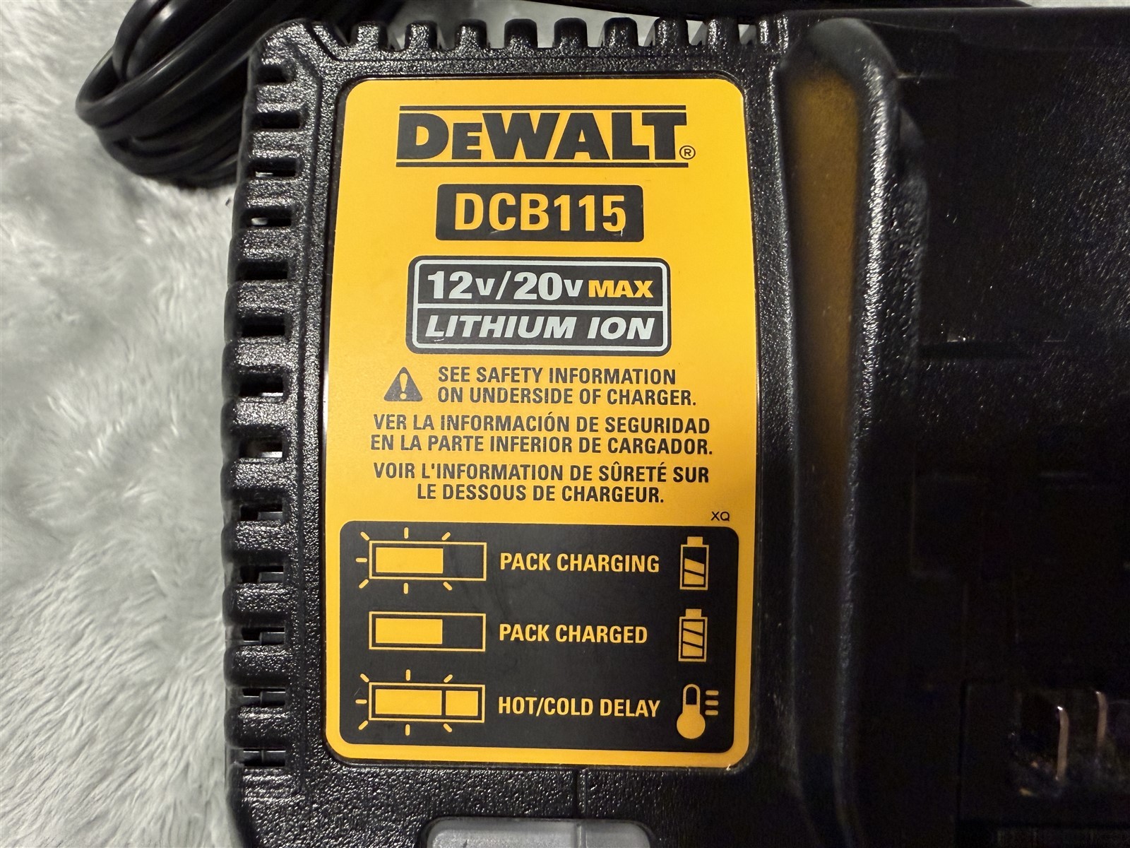 DEWALT DCB115 LITHIUM ION BATTERY CHARGER gallery