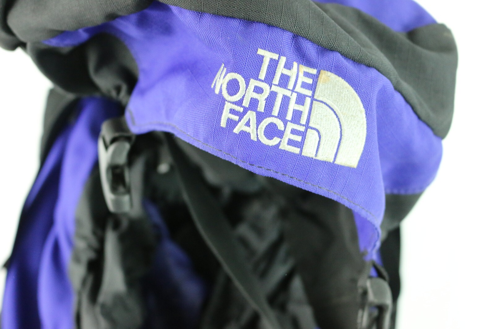 North Face Lookout Hiking Camping Backpack with Integrated Rigid Frame 3