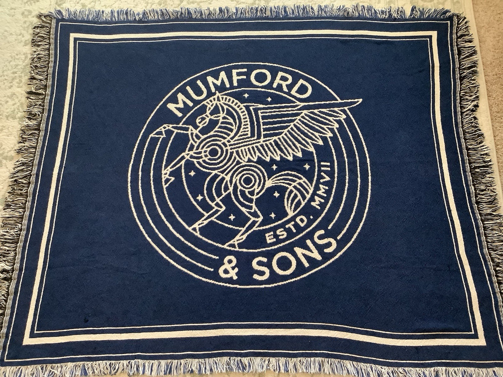 MUMFORD & AND SONS PEGASUS BLANKET Rare 60 X 48 White And Blue Retired Design gallery
