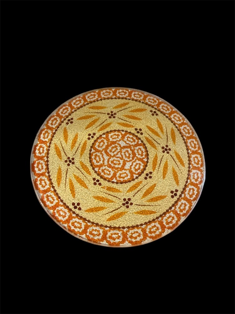Temptations Old World Trivet, Orange/Yellow pattern! 71/2 in Diameter!