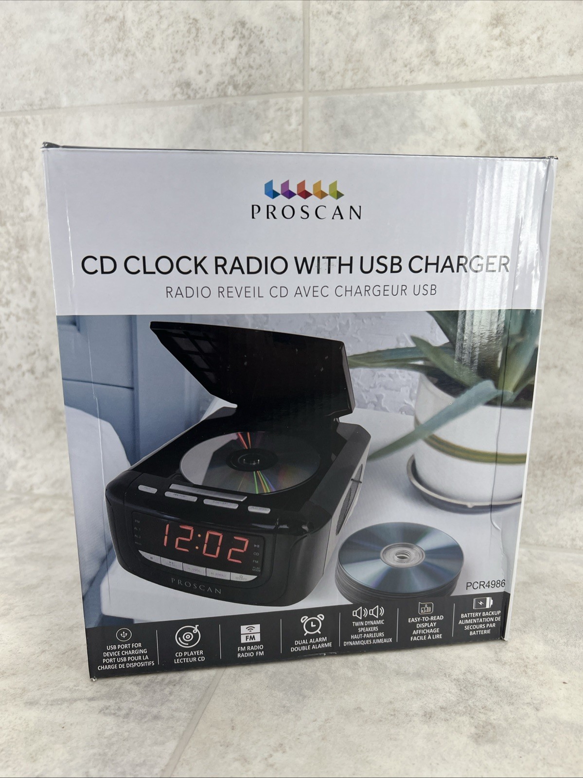 Proscan PCR4986 Easy Read Display CD Player Clock Radio With USB Charger/NIB gallery