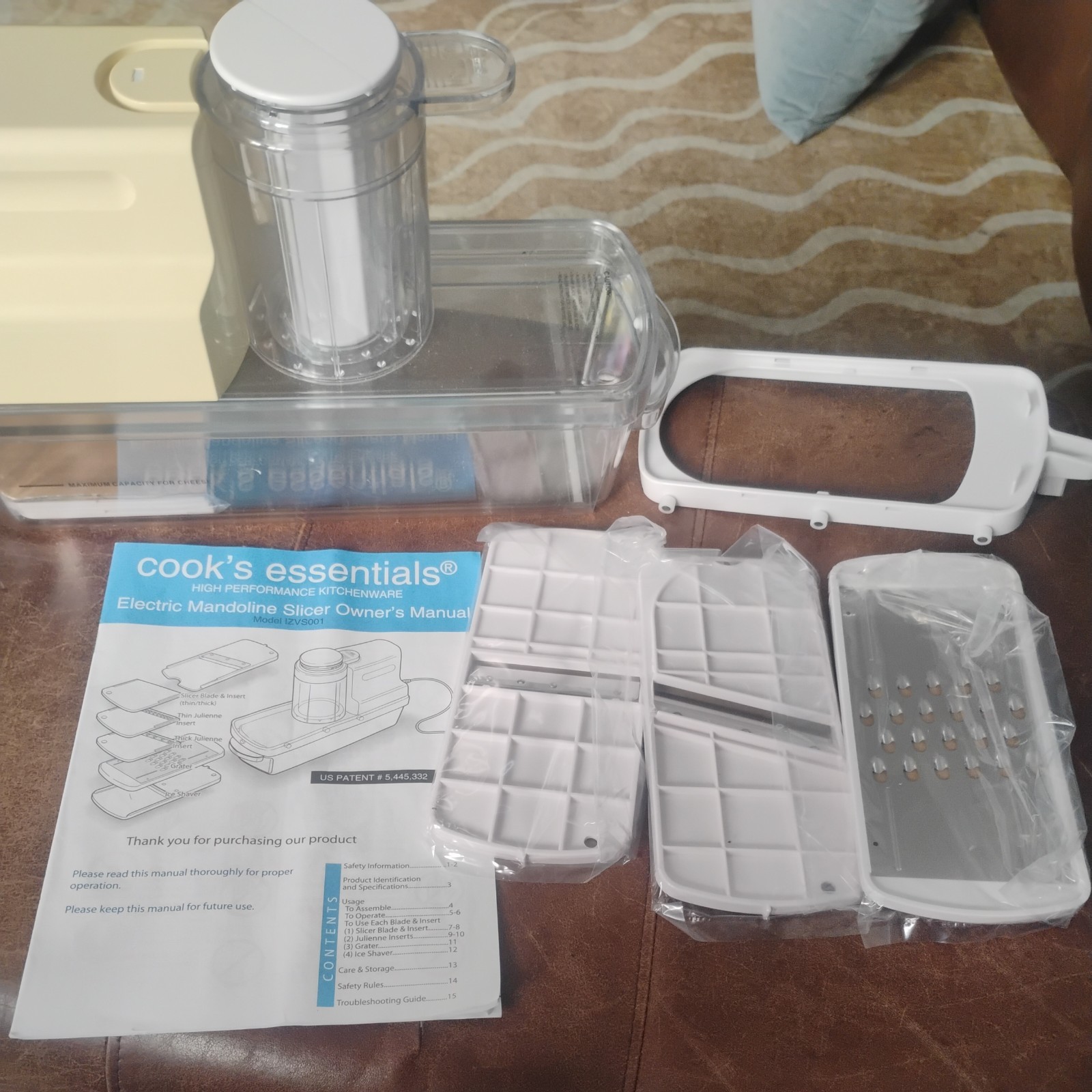 Cook's Essentials Electric Mandoline Slicer IZVS001 White With Blades Manual Set gallery